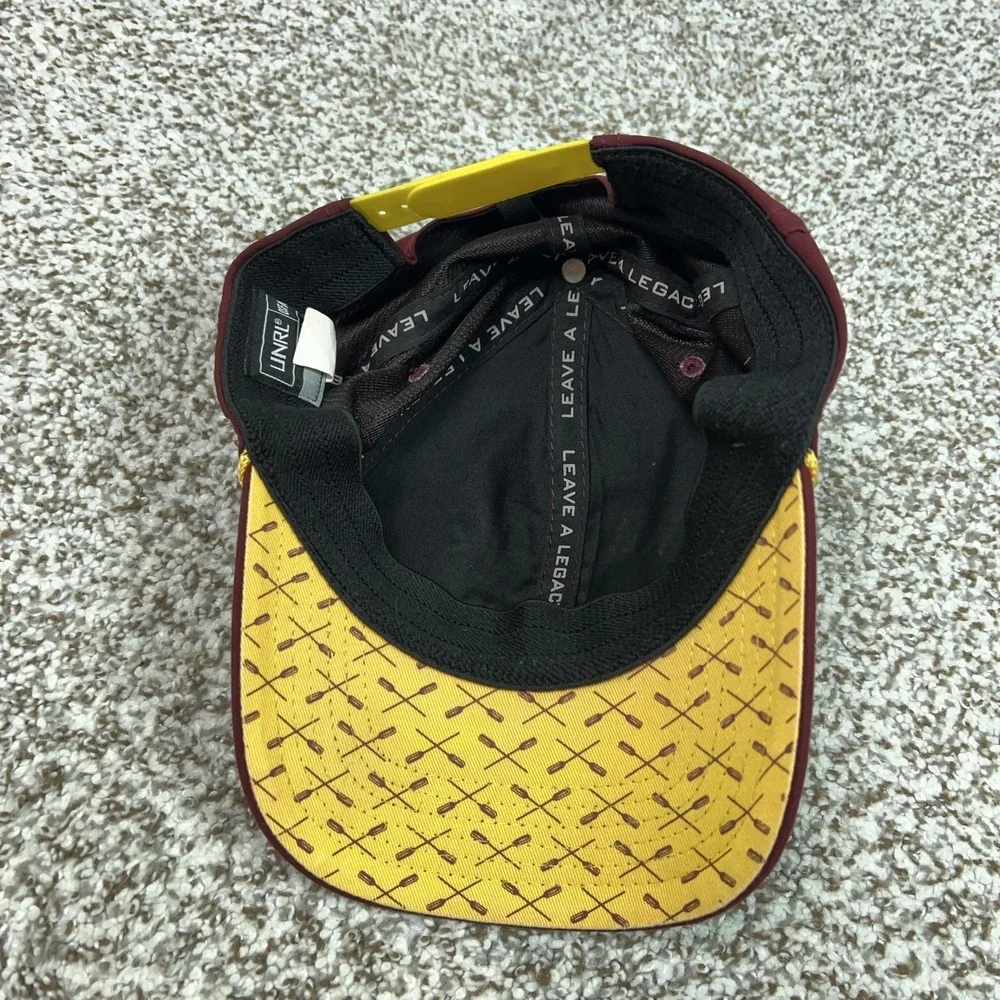 Minnesota Gophers Hat Cap Snap Back Mens One Size UNRL Row The Boat OSFA Mid Pro